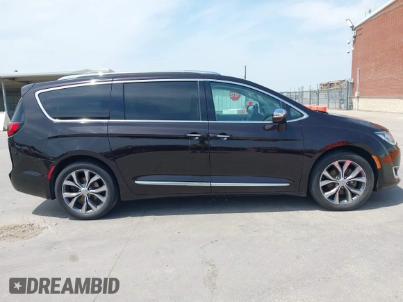 2017 Chrysler Pacifica Limited with VIN 2C4RC1GG8HR583927, listed as a IAAI auction lot 42062739 with 159,234 mi miles and . Bid and sale history available at DreamBid. Image 13.