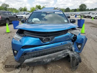 2017 Toyota RAV4 SE with VIN JTMNFREV3HJ713980, listed as a Copart auction lot 54337395 with 176,399 mi miles and Salvage title. Bid and sale history available at DreamBid. Image 5.