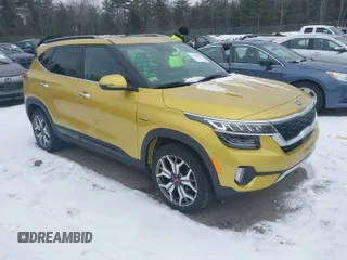 2021 Kia Seltos SX with VIN KNDETCA28M7166732, listed as a IAAI auction lot 41261289 with 35,979 mi miles. Bid and sale history available at carsss.com. Image 1.