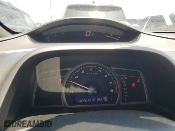 2008 Honda Civic LX z VIN 1HGFA16588L044582, wystawiony jako Copart lot #58868885 z przebiegiem 184 677 mil mil oraz Szkoda całkowita • Salvage title. Historia ofert i sprzedaży dostępna na DreamBid. Obrazek 9.