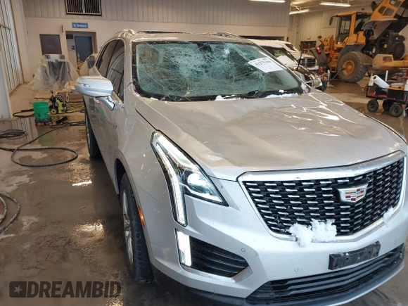 2020 Cadillac XT5 Premium Luxury FWD with VIN 1GYKNCRS5LZ172325, listed as a IAAI auction lot 41275366 with 102,796 mi miles. Bid and sale history available at carsss.com. Image 6.