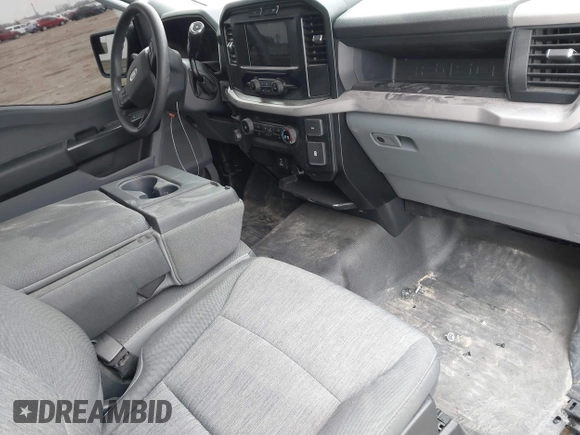 2023 Ford F-150 XL with VIN 1FTMF1C50PKE33412, listed as a IAAI auction lot 41391359 with 19,344 mi miles and . Bid and sale history available at carsss.com. Image 5.