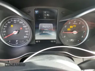 2019 Mercedes-Benz GLC 300 z VIN WDC0G4JBXK1000372, wystawiony jako Copart lot #45012275 z przebiegiem 85 241 mil mil oraz Szkoda całkowita • Salvage title. Historia ofert i sprzedaży dostępna na DreamBid. Obrazek 9.