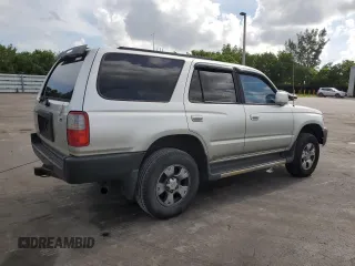 1999 Toyota 4Runner SR5 with VIN JT3GN86R8X0113147, listed as a Copart auction lot 64168045 with 204,721 mi miles and Clean title. Bid and sale history available at DreamBid. Image 3.