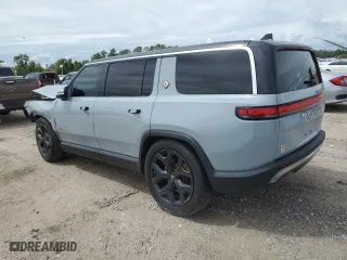 2022 Rivian R1S Launch Edition with VIN 7PDSGABL9NN002043, listed as a Copart auction lot 67654604 with 0 mi miles and Salvage Title. Bid and sale history available at carsss.com. Image 2.