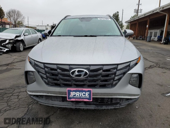 2023 Hyundai Tucson SEL z VIN 5NMJBCAE1PH195028, wystawiony jako Copart lot #53737085 z przebiegiem 61 640 mil mil oraz Szkoda całkowita • Salvage title. Historia ofert i sprzedaży dostępna na DreamBid. Obrazek 5.