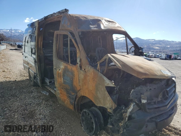 2016 Freightliner Sprinter with VIN WDYFE8CD7GP345041, listed as a Copart auction lot 68692074 with Not Provided miles and Salvage Title. Bid and sale history available at DreamBid. Image 4.