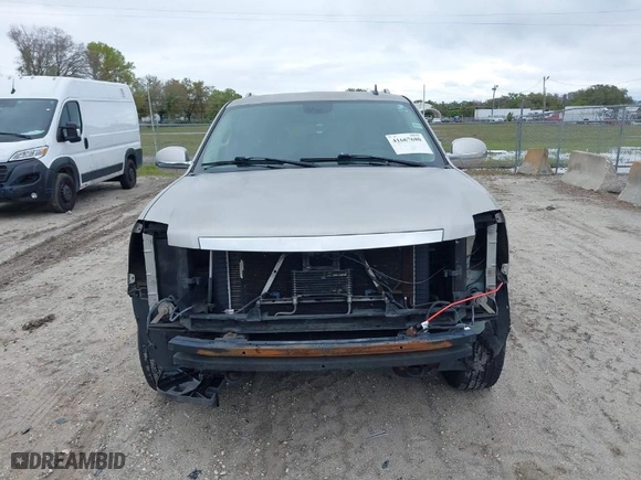 2008 Cadillac Escalade ESV with VIN 1GYFK66858R153981, listed as a IAAI auction lot 41667680 with 265,169 mi miles. Bid and sale history available at carsss.com. Image 12.
