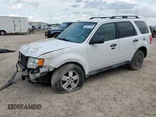 2011 Ford Escape XLT z VIN 1FMCU9D77BKB26159, wystawiony jako Copart lot #59211745 z przebiegiem 252 374 mil mil oraz Szkoda całkowita • Salvage title. Historia ofert i sprzedaży dostępna na DreamBid. Obrazek 1.