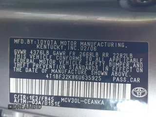 2006 Toyota Camry LE z VIN 4T1BF32K86U635925, wystawiony jako IAAI lot #42267547 z przebiegiem 162 593 mil mil oraz . Historia ofert i sprzedaży dostępna na DreamBid. Obrazek 9.
