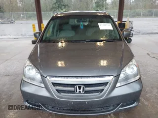 2007 Honda Odyssey EX with VIN 5FNRL38417B054717, listed as a IAAI auction lot 41955733 with 157,076 mi miles. Bid and sale history available at carsss.com. Image 12.