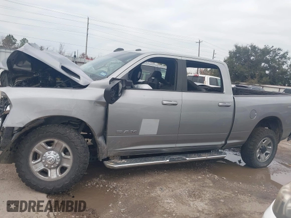 2022 Ram 2500 Big Horn with VIN 3C6UR5DJ6NG182451, listed as a IAAI auction lot 41237938 with 88,140 mi miles. Bid and sale history available at carsss.com. Image 14.