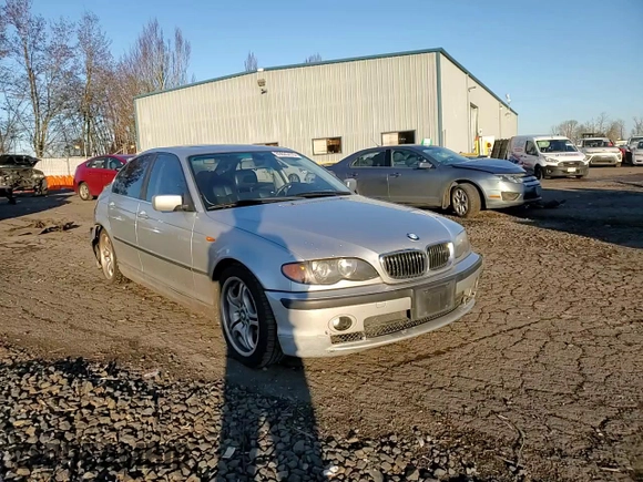 2004 BMW 3 Series 330i with VIN WBAEV53464KM36409, listed as a Copart auction lot 89025775 with 208,680 mi miles and Salvage Title. Bid and sale history available at carsss.com. Image 10.