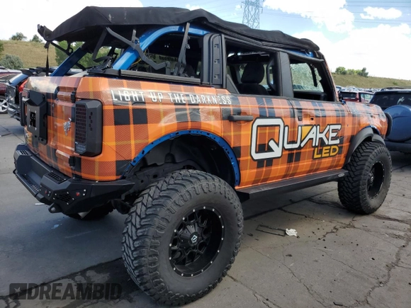 2021 Ford Bronco z VIN 1FMEE5BP9MLA70790, wystawiony jako Copart lot #61759644 z przebiegiem 2 741 mil mil oraz Szkoda całkowita • Salvage title. Historia ofert i sprzedaży dostępna na DreamBid. Obrazek 3.