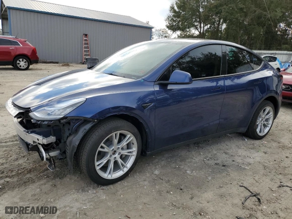 2022 Tesla Model Y Long Range with VIN 7SAYGDEE4NA002854, listed as a Copart auction lot 43521045 with 22,864 mi miles and Salvage Title. Bid and sale history available at carsss.com. Image 1.