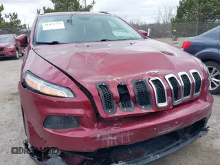 2015 Jeep Cherokee North with VIN 1C4PJMCS9FW674475, listed as a IAAI auction lot 41971771 with 186,376 mi miles. Bid and sale history available at carsss.com. Image 6.