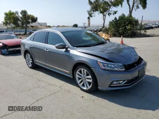 2017 Volkswagen Passat SE z VIN 1VWGT7A39HC003302, wystawiony jako Copart lot #59680985 z przebiegiem 68 919 mil mil oraz Szkoda całkowita • Salvage title. Historia ofert i sprzedaży dostępna na DreamBid. Obrazek 4.