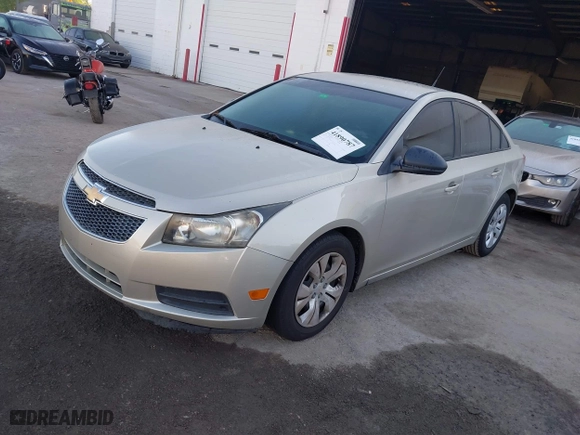 2014 Chevrolet Cruze LS with VIN 1G1PA5SH4E7162376, listed as a IAAI auction lot 41890787 with 128,050 mi miles. Bid and sale history available at carsss.com. Image 2.