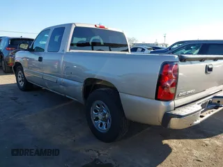 2006 Chevrolet Silverado 1500 Work Truck with VIN 1GCEC19X86Z240775, listed as a IAAI auction lot 41878620 with 198,686 mi miles. Bid and sale history available at carsss.com. Image 3.