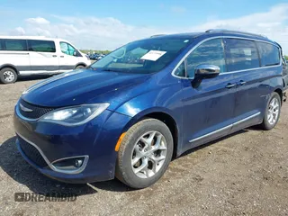 2019 Chrysler Pacifica Limited z VIN 2C4RC1GG2KR655440, wystawiony jako IAAI lot #42173998 z przebiegiem 109 509 mil mil oraz . Historia ofert i sprzedaży dostępna na DreamBid. Obrazek 20.