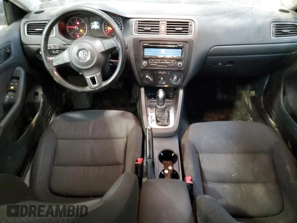 2012 Volkswagen Jetta Comfortline with VIN 3VWDL7AJ7CM414187, listed as a Copart auction lot 85592824 with 269,184 mi miles and Salvage title. Bid and sale history available at DreamBid. Image 8.