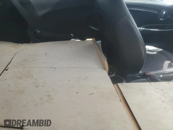 2016 MINI Hardtop with VIN WMWXP5C57G3B14701, listed as a Copart auction lot 58351545 with 111,647 mi miles and Salvage title. Bid and sale history available at DreamBid. Image 10.