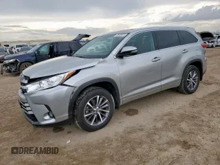 2018 Toyota Highlander SE с VIN 5TDJZRFH1JS905793, выставлен на аукционе Copart как лот 62506325 с пробегом 25 569 миль миль и Списание • Salvage title. История ставок и продаж доступна на DreamBid. Изображение 1.
