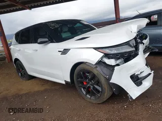 2024 Land Rover Range Rover Sport Dynamic SE z VIN SAL1L9FU2RA174226, wystawiony jako IAAI lot #42402951 z przebiegiem 7 742 mil mil oraz . Historia ofert i sprzedaży dostępna na DreamBid. Obrazek 1.
