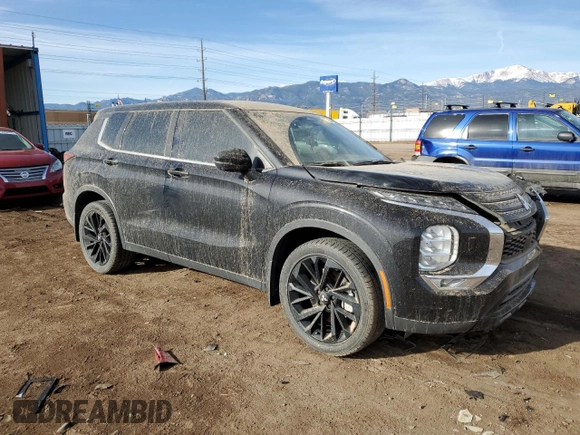 2023 Mitsubishi Outlander SE z VIN JA4J4UA83PZ011708, wystawiony jako Copart lot #49513265 z przebiegiem 36 156 mil mil oraz Szkoda całkowita • Salvage title. Historia ofert i sprzedaży dostępna na DreamBid. Obrazek 4.