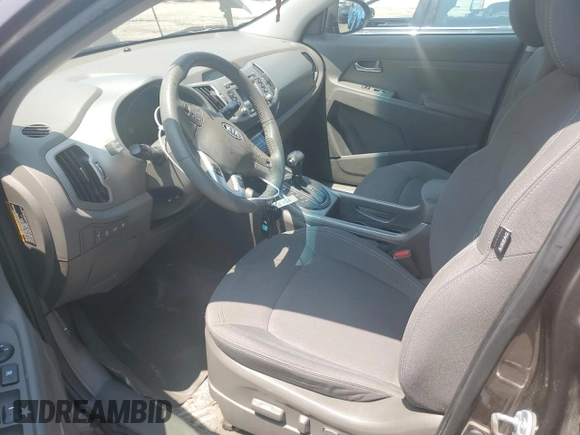 2011 Kia Sportage EX z VIN KNDPCCA27B7101294, wystawiony jako Copart lot #64284315 z przebiegiem 82 592 mil mil oraz Czysty tytuł • Clean title. Historia ofert i sprzedaży dostępna na DreamBid. Obrazek 7.