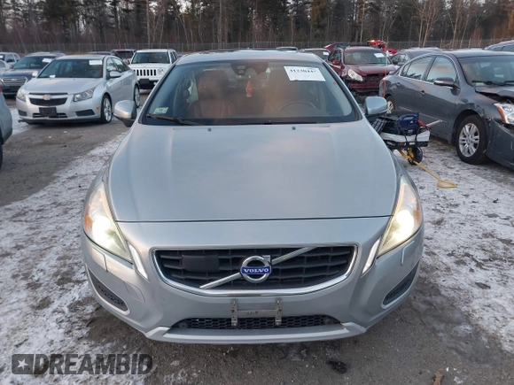 2012 Volvo S60 T6 z VIN YV1902FH3C2040401, wystawiony jako IAAI lot #41230447 z przebiegiem 119 443 mil mil oraz . Historia ofert i sprzedaży dostępna na DreamBid. Obrazek 12.