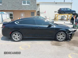 2015 Chrysler 200 Limited с VIN 1C3CCCABXFN538176, выставлен на аукционе IAAI как лот 42423397 с пробегом Не указан миль и . История ставок и продаж доступна на DreamBid. Изображение 12.