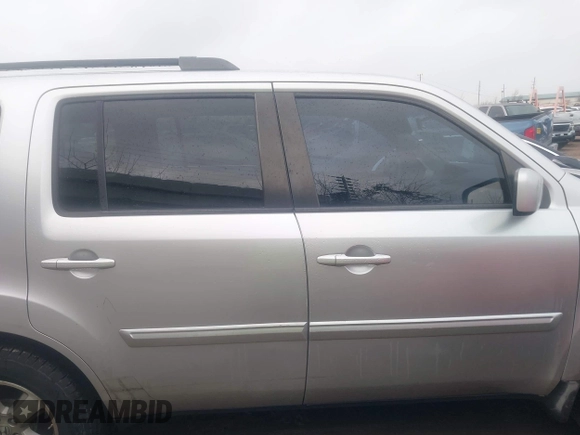 2010 Honda Pilot EX with VIN 5FNYF3H4XAB012959, listed as a IAAI auction lot 41426178 with 231,147 mi miles and . Bid and sale history available at carsss.com. Image 13.