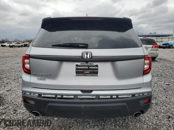 2021 Honda Passport EX-L with VIN 5FNYF7H55MB001016, listed as a Copart auction lot 47464465 with 70,450 mi miles and Salvage Title. Bid and sale history available at carsss.com. Image 6.