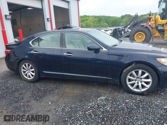 2008 Lexus LS 460 with VIN JTHBL46F585073817, listed as a IAAI auction lot 42238404 with 218,617 mi miles and . Bid and sale history available at DreamBid. Image 13.