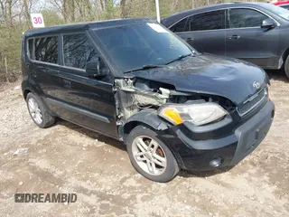 2010 Kia Soul + with VIN KNDJT2A25A7180012, listed as a IAAI auction lot 41925049 with 191,511 mi miles. Bid and sale history available at carsss.com. Image 1.