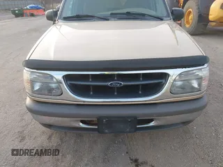 1996 Ford Explorer XL z VIN 1FMDU34X4TUD79706, wystawiony jako IAAI lot #41105853 z przebiegiem 152 175 mil mil oraz . Historia ofert i sprzedaży dostępna na DreamBid. Obrazek 6.