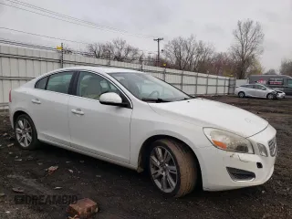 2013 Volvo S60 T6 R-Design Platinum with VIN YV1902FH2D2178884, listed as a Copart auction lot 51805655 with 141,878 mi miles and Salvage title. Bid and sale history available at DreamBid. Image 4.