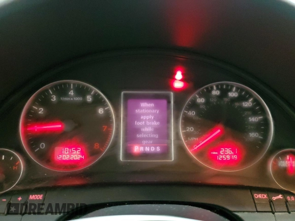 2006 Audi A4 2.0T z VIN WAUDF78EX6A194867, wystawiony jako Copart lot #82792104 z przebiegiem 125 919 mil mil oraz Szkoda całkowita • Salvage title. Historia ofert i sprzedaży dostępna na DreamBid. Obrazek 9.