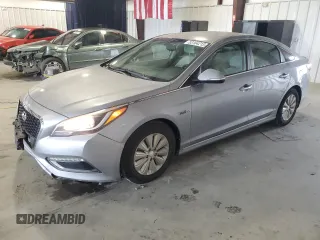 2017 Hyundai Sonata Hybrid SE with VIN KMHE24L19HA048576, listed as a Copart auction lot 53164213 with 101,715 mi miles. Bid and sale history available at carsss.com. Image 1.