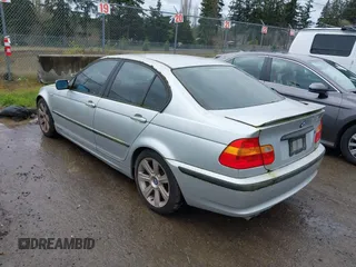 2003 BMW 3 Series 325i with VIN WBAEV33423KL83422, listed as a IAAI auction lot 41923702 with 160,043 mi miles and . Bid and sale history available at DreamBid. Image 3.