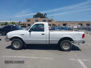 2000 Ford Ranger XL с VIN 1FTYR10V6YPB18941, выставлен на аукционе IAAI как лот 42273003 с пробегом 66 700 миль миль и . История ставок и продаж доступна на DreamBid. Изображение 15.