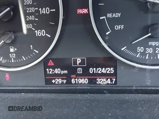 2017 BMW X1 xDrive28i with VIN WBXHT3Z36H4A52364, listed as a IAAI auction lot 41397667 with 61,960 mi miles. Bid and sale history available at carsss.com. Image 15.