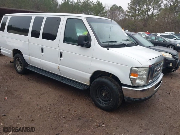 2012 Ford Econoline Wagon XL with VIN 1FBSS3BL8CDA76787, listed as a IAAI auction lot 41464917 with 386,484 mi miles. Bid and sale history available at carsss.com. Image 1.