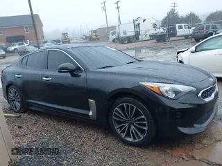 2019 Kia Stinger with VIN KNAE15LA6K6069504, listed as a IAAI auction lot 41031373 with 81,577 mi miles. Bid and sale history available at carsss.com. Image 13.