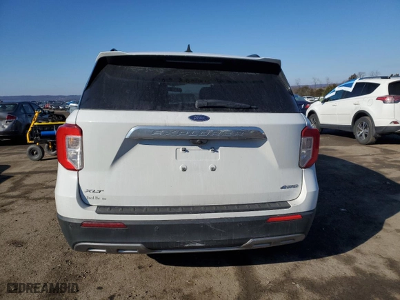 2021 Ford Explorer XLT with VIN 1FMSK8DHXMGA25899, listed as a Copart auction lot 46684095 with 58,053 mi miles and Salvage Title. Bid and sale history available at carsss.com. Image 6.