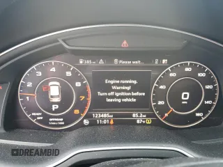 2017 Audi Q7 Premium Plus with VIN WA1LAAF71HD012886, listed as a Copart auction lot 51762015 with 123,485 mi miles and Salvage Title. Bid and sale history available at DreamBid. Image 9.
