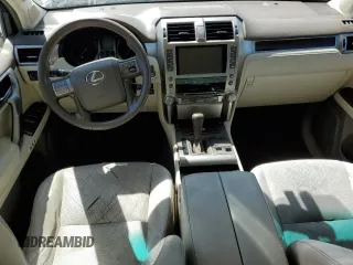 2012 Lexus GX 460 z VIN JTJBM7FX2C5041552, wystawiony jako Copart lot #53173415 z przebiegiem Nie podano mil oraz Szkody całkowita. Historia ofert i sprzedaży dostępna na DreamBid. Obrazek 8.