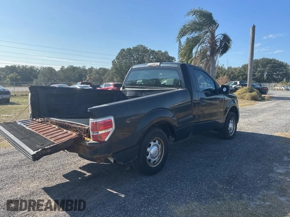 2013 Ford F-150 XL with VIN 1FTMF1CM7DFE09796, listed as a Copart auction lot 88993205 with 67,872 mi miles and Clean title. Bid and sale history available at DreamBid. Image 4.