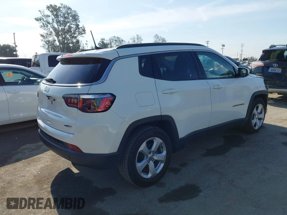 2020 Jeep Compass Altitude z VIN 3C4NJCBB8LT124978, wystawiony jako IAAI lot #42084990 z przebiegiem 101 501 mil mil oraz . Historia ofert i sprzedaży dostępna na DreamBid. Obrazek 4.